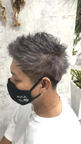 ショート カラー ウルフ/デザイン/ 大阪/タカハシユウキのヘアスタイル