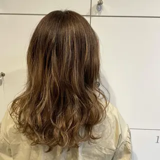 セミロング カラー 小川 舜人のヘアスタイル