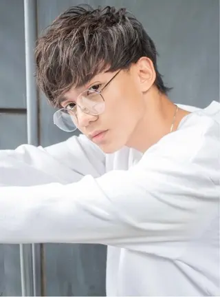 カラー 💖艶ハイトーン髪質 改善💖ケンシンのヘアスタイル