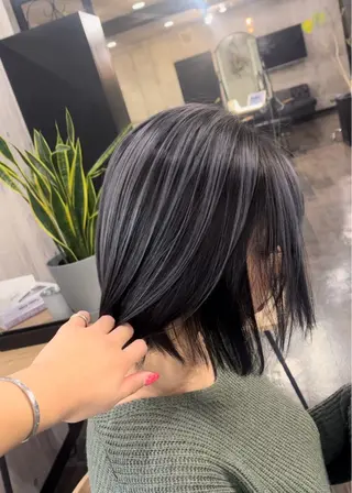 ショート レイヤーカット特化 💜SARIのヘアスタイル