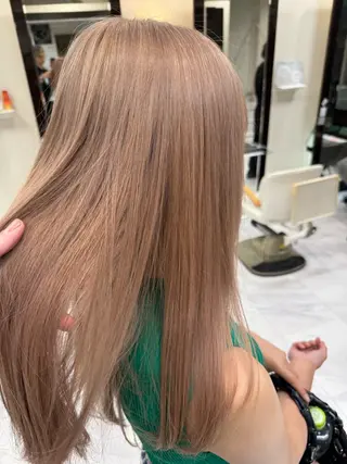ロング カラー ☘️上村 ☘️髪質 改善/透明感カラーのヘアスタイル