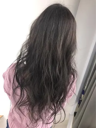 ロング カラー ヘアアレンジ 白髪ぼかしハイライト 茗荷谷駅徒歩2分のヘアスタイル