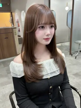 ロング カラー 家村 茉由のヘアスタイル