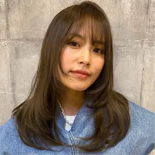 ロング カラー 比嘉 陽のヘアスタイル
