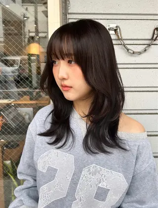 セミロング カラー 🌷横浜/レイヤー /艶カラー🌷のヘアスタイル