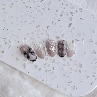 ネイル YÜA NAILのネイルデザイン