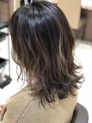 ミディアム カラー 店長 小池アキトのヘアスタイル