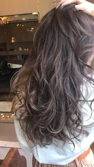 ロング カラー パーマ ヘアアレンジ キッズ マツエク・マツパ レイヤー＆カラー 人気美容師倉崎涼のヘアスタイル