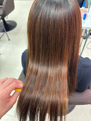 セミロング 大谷 杏菜のヘアスタイル