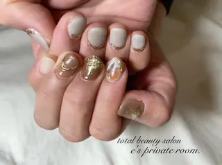 ネイル LAVISH nail salonのネイルデザイン