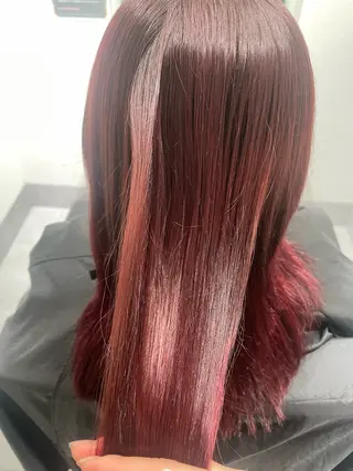 ミディアム カラー 三浦 花音のヘアスタイル
