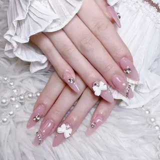 ネイル 🍭Yun nail hyejin🌸のネイルデザイン