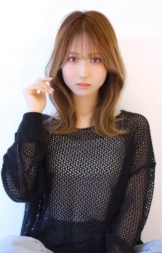 ミディアム 尾前 了守のヘアスタイル