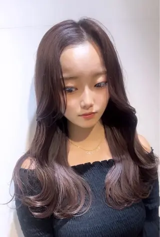 セミロング カラー レイヤー×艶髪特化 マネージャー安藤光司のヘアスタイル
