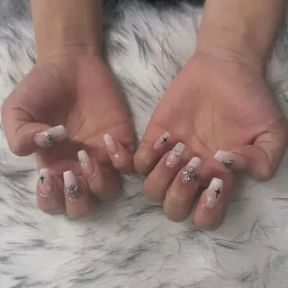 ミディアム mao .のネイルデザイン