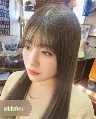 セミロング カラー 足利市・原宿・表参道 シニストラのヘアスタイル