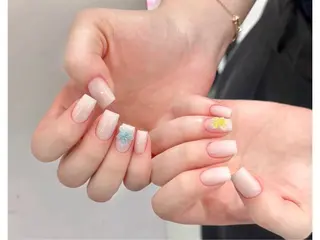 ネイル 西岡 真由美のネイルデザイン