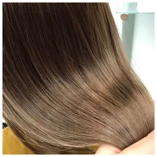 セミロング カラー ヘアアレンジ eyelash イシワタリ🦢のマツエク・マツパデザイン