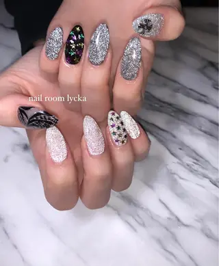 ネイル ﾈｲﾙﾙｰﾑﾘｯｶ 𝐦𝐚𝐲𝐮のネイルデザイン