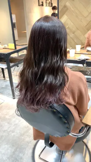 ロング カラー リサ tonieのヘアスタイル