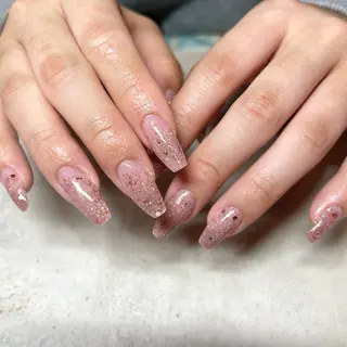 ネイル 信太 由貴子のネイルデザイン