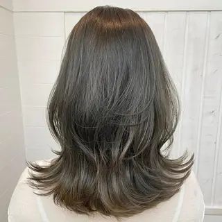 セミロング カラー ヘアアレンジ 前髪顔周り✂️店長 ❤️アマミヤ❤️のヘアスタイル