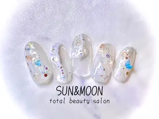 ネイル SUN&MOON REOのネイルデザイン
