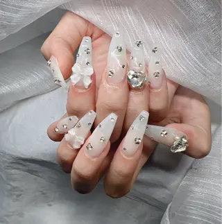 ネイル Lee Nailsのネイルデザイン