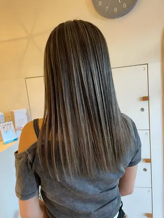 ミディアム カラー ブリーチ👩🦳/ ✂︎MANAMIのヘアスタイル