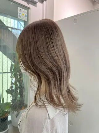 ミディアム カラー ハイトーン&髪質改善 &韓国エクステ🤎のヘアスタイル