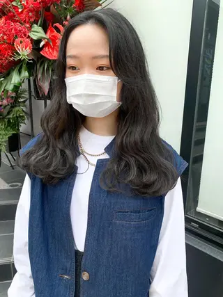 ロング カラー ヘアアレンジ yuka .のヘアスタイル