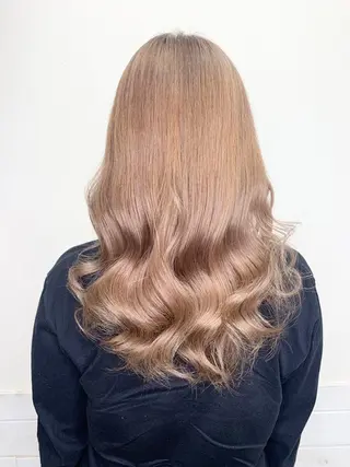 セミロング lucia RYOのヘアスタイル