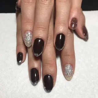 ネイル ECLAT エクラ所属・寺山 千鶴のネイルデザイン