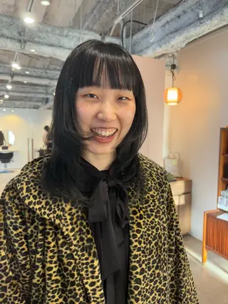 セミロング カラー Hayashi Shioriのヘアスタイル