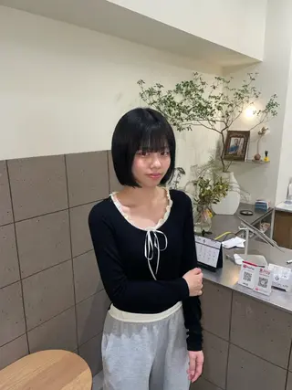 ミディアム カラー JURI /HUIのヘアスタイル