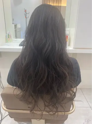 ロング 馬渕 由梨のヘアスタイル