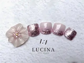 ネイル 新橋 ルキナ スタッフのネイルデザイン
