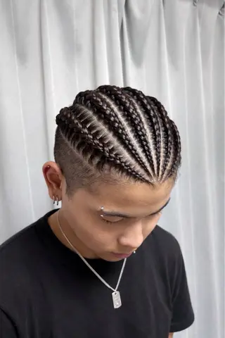 ヘアアレンジ メンズ airi🌺カラー /特殊ヘア⛓️🖤のヘアスタイル