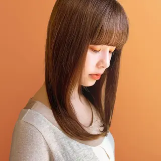 セミロング 髪質改善チェルシー 表参道💎縮毛矯正のヘアスタイル
