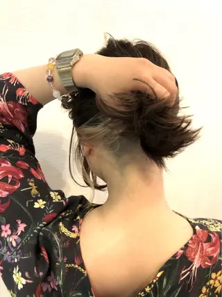 ミディアム カラー 平川 友希子のヘアスタイル