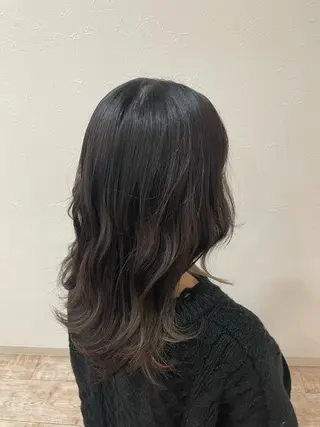 セミロング 西能 心音のヘアスタイル