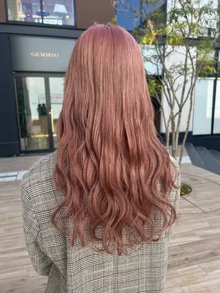 ロング カラー ヘアアレンジ yuka .のヘアスタイル