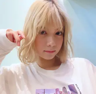 ショート カラー 岡野 静華のヘアスタイル