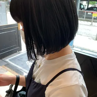 ショート カラー SAKINO. ベージュカラーのヘアスタイル