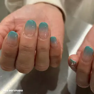 ミディアム NAIL DOT STUDIOsaraのネイルデザイン