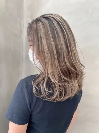 ロング カラー レイヤーカット 🪩yurikaのヘアスタイル