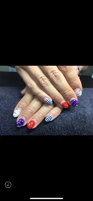 ネイル 稲田 邦枝のネイルデザイン