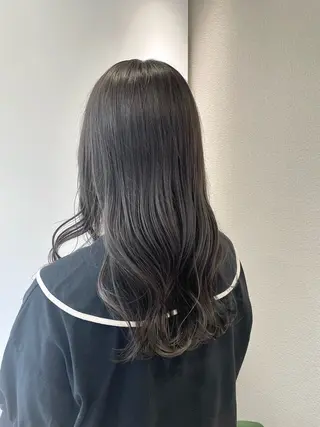 ロング カラー 佐々木 美帆のヘアスタイル