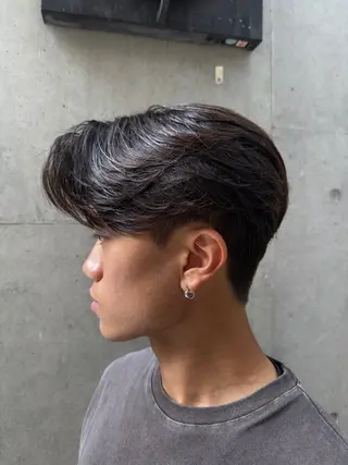 メンズ 圧倒的 毛流れ センターパートのヘアスタイル