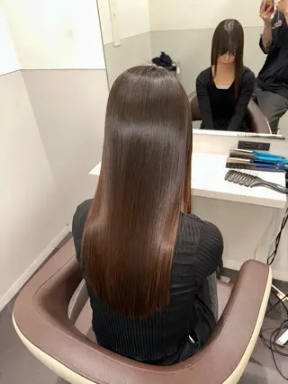 セミロング 美髪特化✨ 伊織✨縮毛矯正✨のヘアスタイル